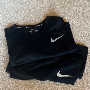 2 Nike Men's Black Dri-FIT Short Sleeve Tees